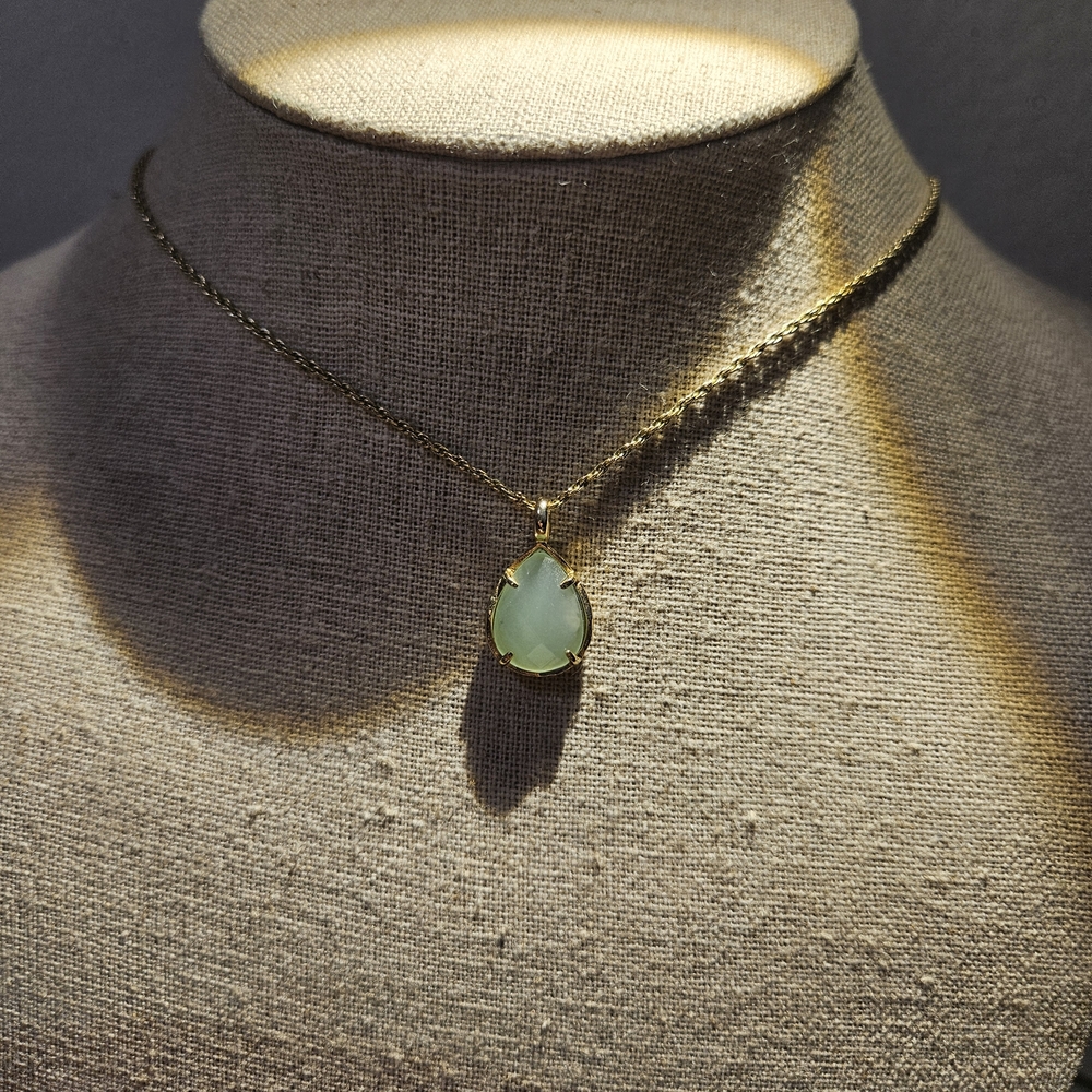 Kendra Scott Kiri Gold Necklace!